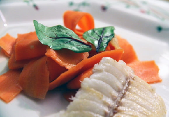 Kuhaa_ja_porkkanasalaattia_1