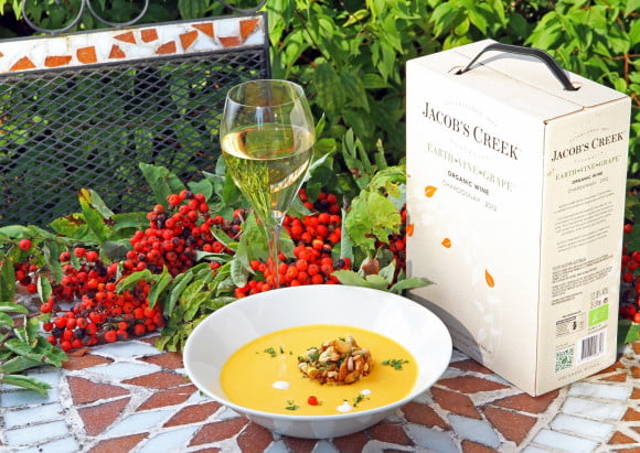 Porkkana-pihlajanmarjakeitto_1