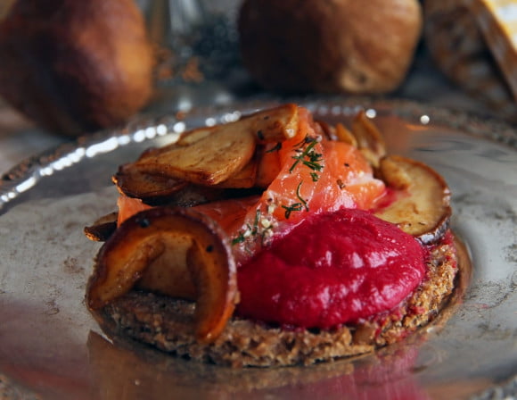 Tatti-punajuuri-graavilohileipa_1