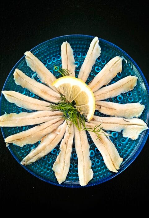 Espanjalaiset valkosipulisilakat - boquerones en vinagre