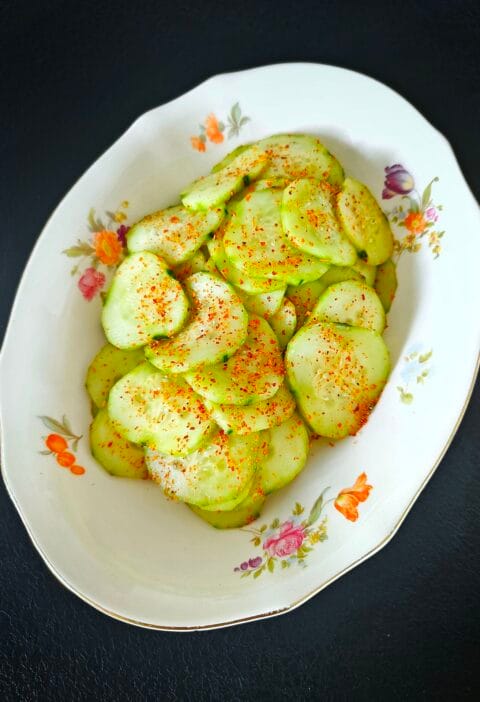 Maksikolainen-Tajin-kurkkusalaatti