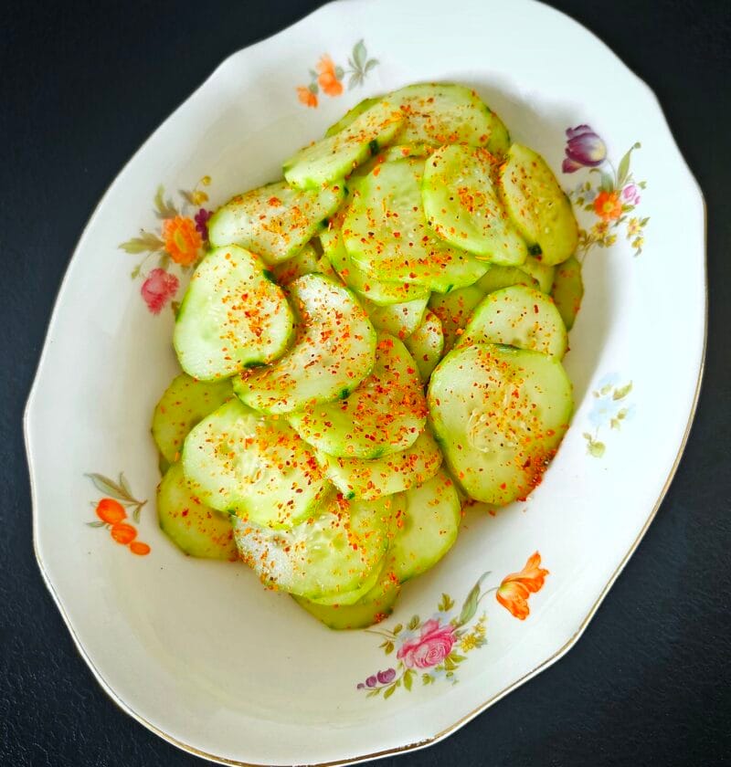Maksikolainen-Tajin-kurkkusalaatti