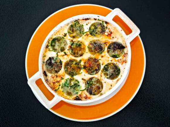 Parmesaani-valkosipulietanat